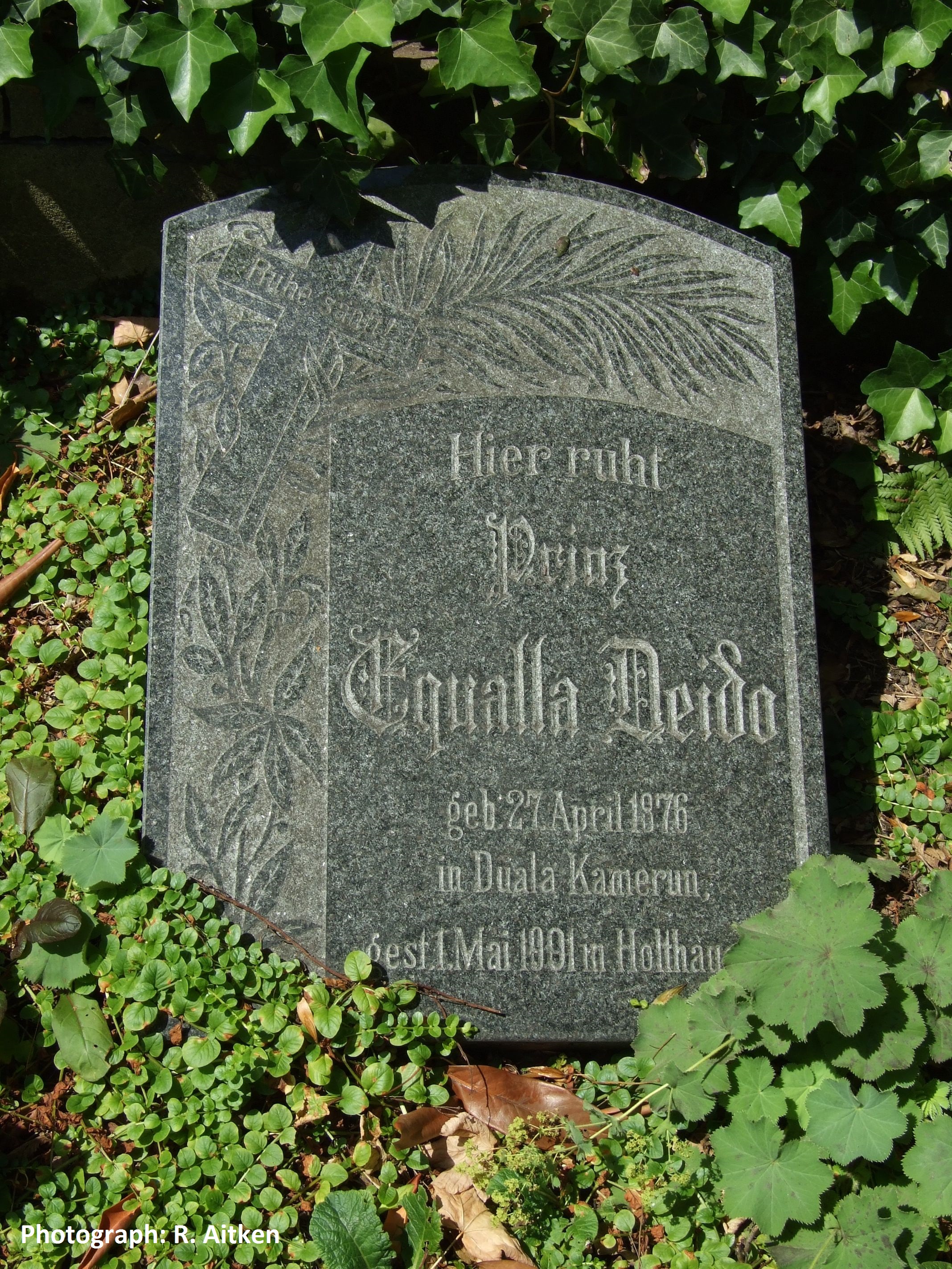 Equalla Grave Muelheim2.jpg